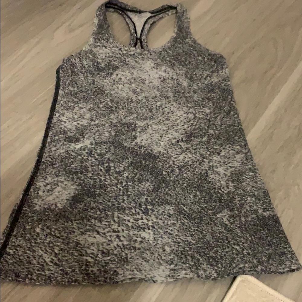 LULULEMON cool racerback sz 6 - Grey